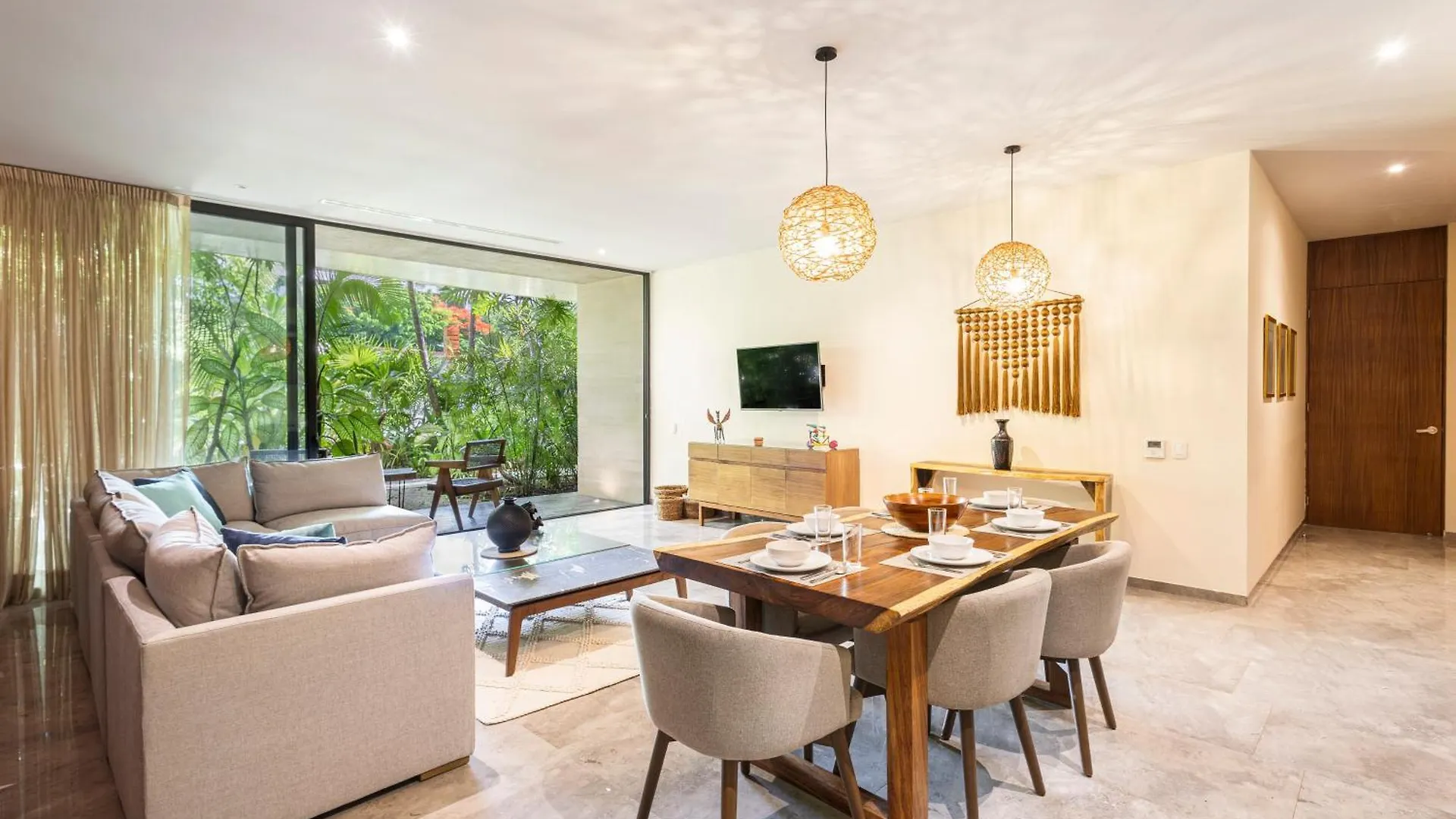 Mistiq Tulum Aparthotel 4*,
